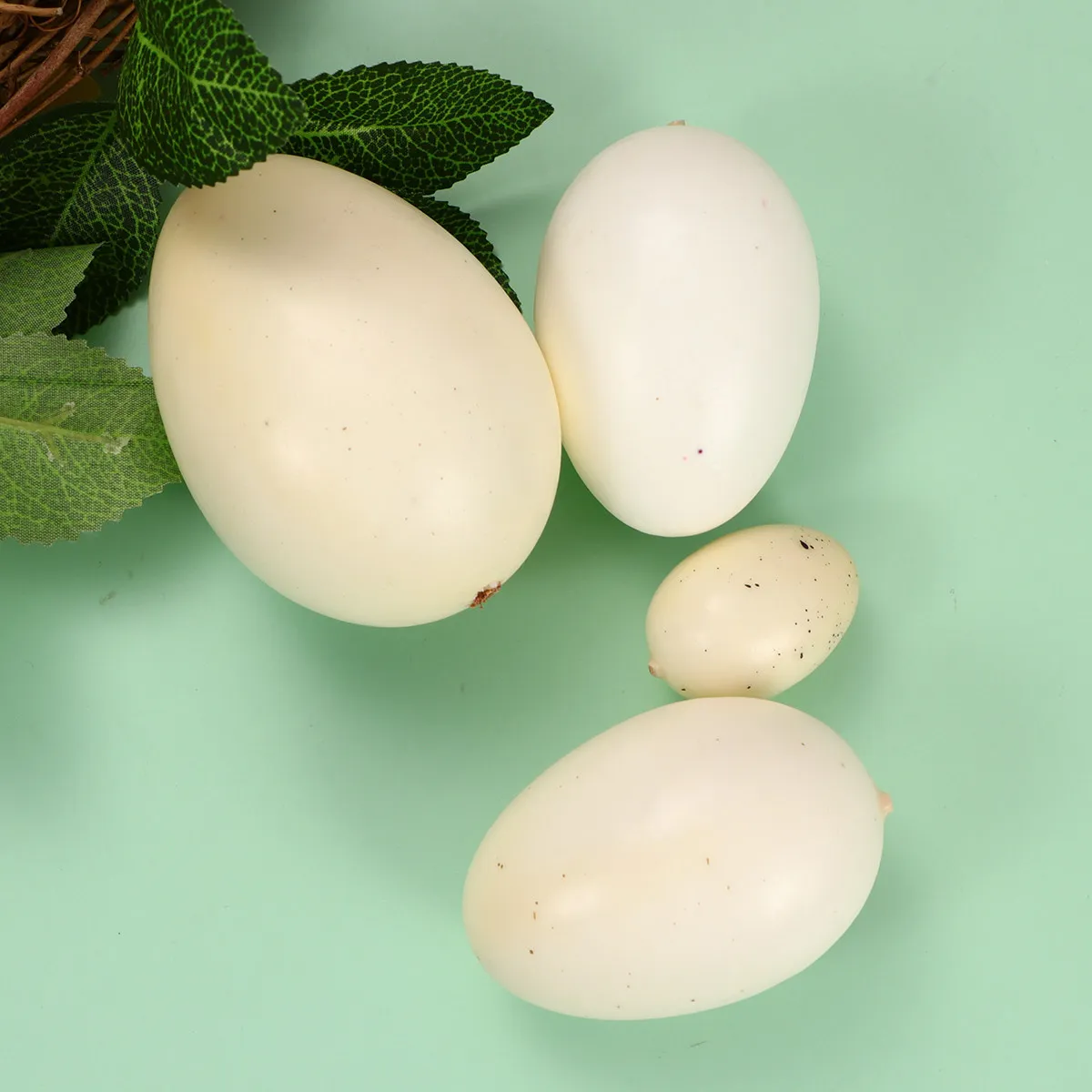 4Pcs Bird Eggs Simulation Realistic Speckled Eggs Assorted Sizes Patterns Suitable for Gift and Painting Simulation Egg