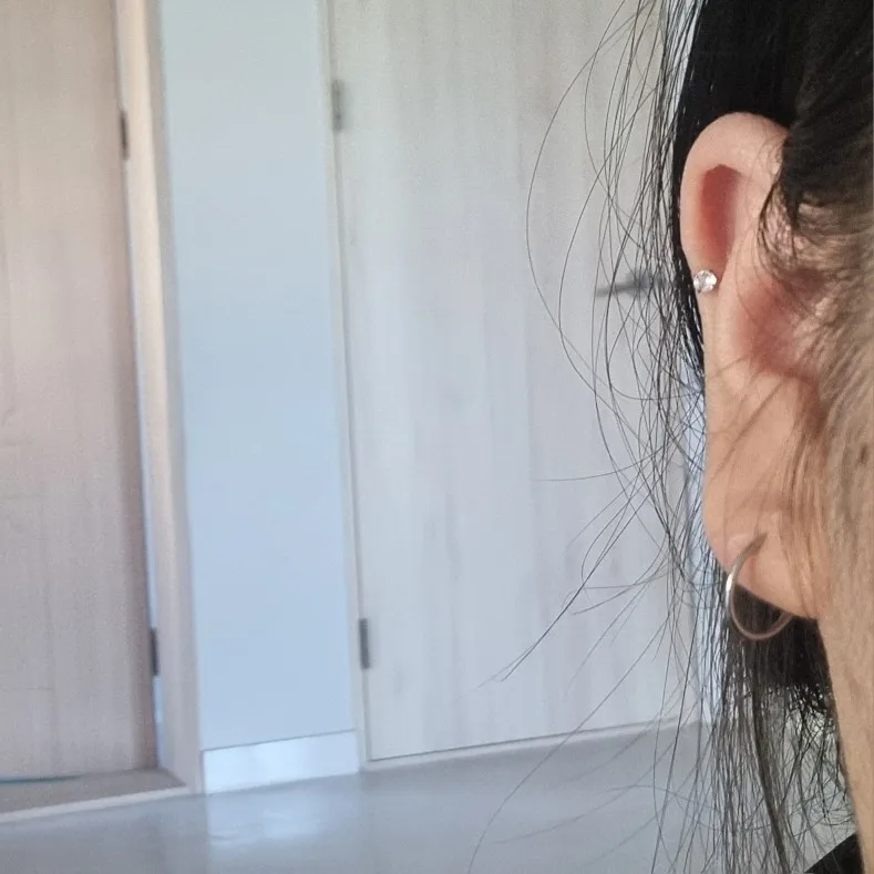 Fashion 1pair/2pcs Women Round Crystal Zirconia Stud Earrings New Surgical Steel Luxury Jewelry Clear Rhinestone Unisex Piercing photo review