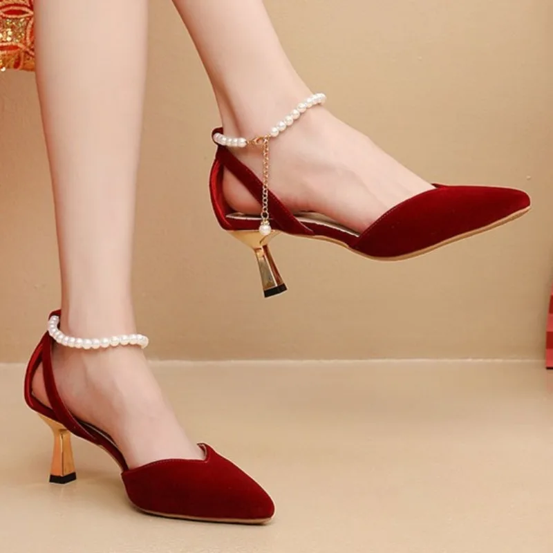 2026 Sexy Pointed Toe Closed Toe Stiletto Heel Women Shoes Spring Autumn Fashion Chinese Luxury Pearl Chain Female Simple Shoes