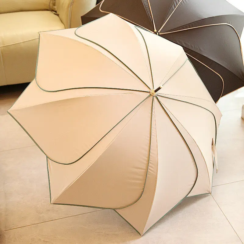 Floating Feather Umbrella Female, Petal Long Handle Umbrella Black and White Bamboo Handle Bent   Retro Wind