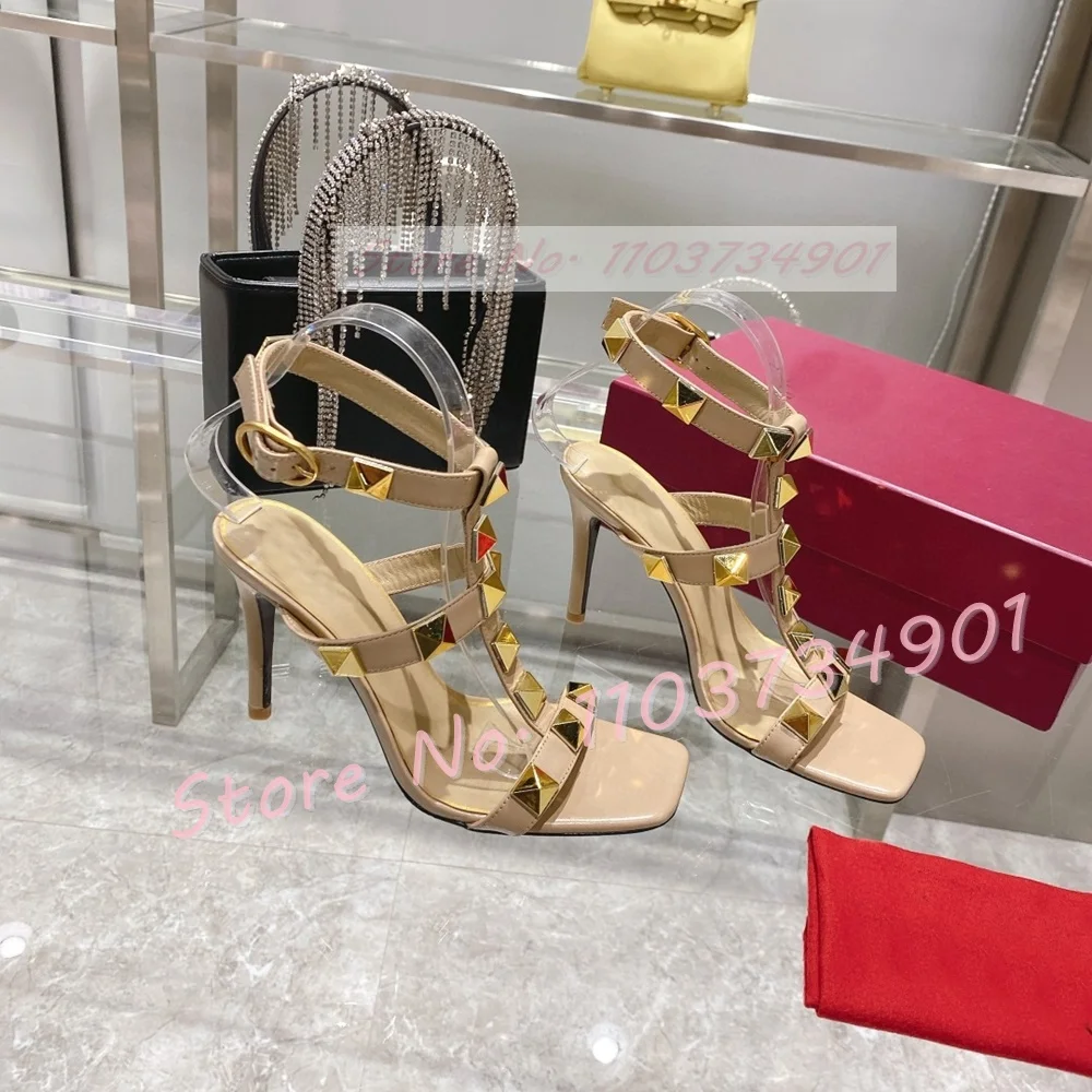 Rivetti in metallo dorato sandali alla moda femminile punta quadrata cinturino alla caviglia sottile tacchi alti scarpe Lady Solid Party Sexy Solid