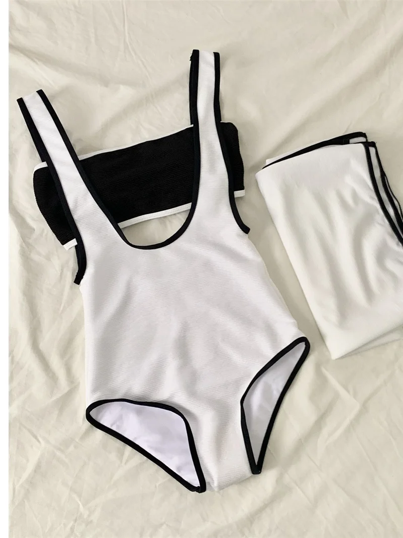 エレガントなツーピース水着-温泉スタイル-女性用-小胸を美しく見せる-着痩せ効果のある-黒と白の3点セット