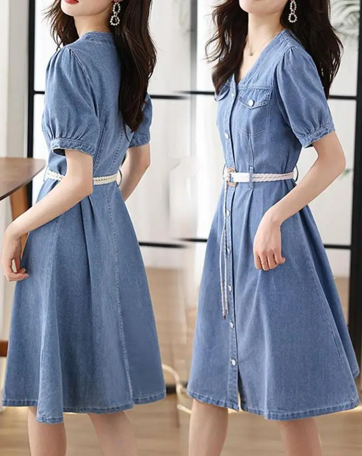 

Temperament Slim Fit Waist Cinching Short Sleeved Casual Denim Dress for Summer Women, V-Neck Bubble Sleeve A-Line Dress