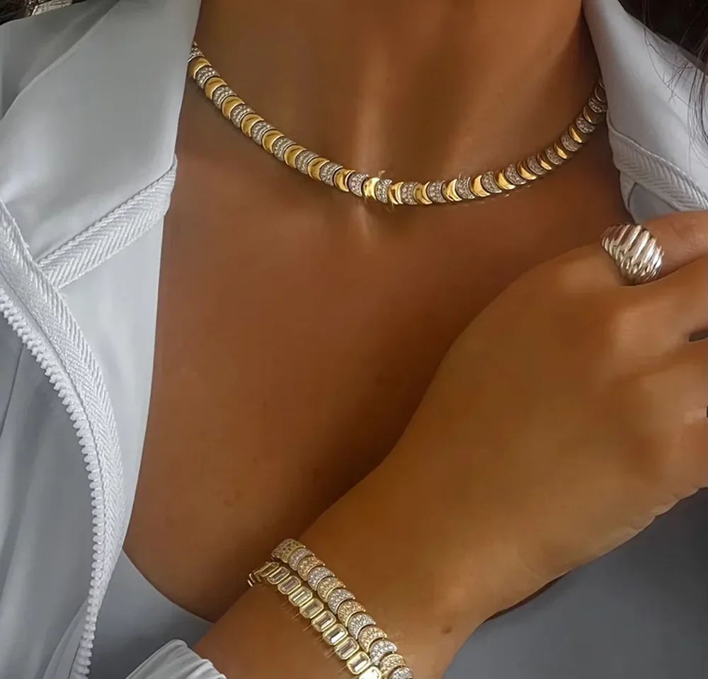 Novidade 2026: Conjunto de Joias Delicadas Banhadas a Ouro com Colar e Pulseira, Elos de Lua Brilhantes e Pequenas Zircônias Cravejadas para Festas