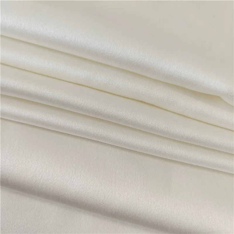 Elastisch satijnen stof Polyester gebroken wit Hoge kwaliteit trouwjurk Pak Qipao Kleding Bagage Kussens Home DIY Designer Stof