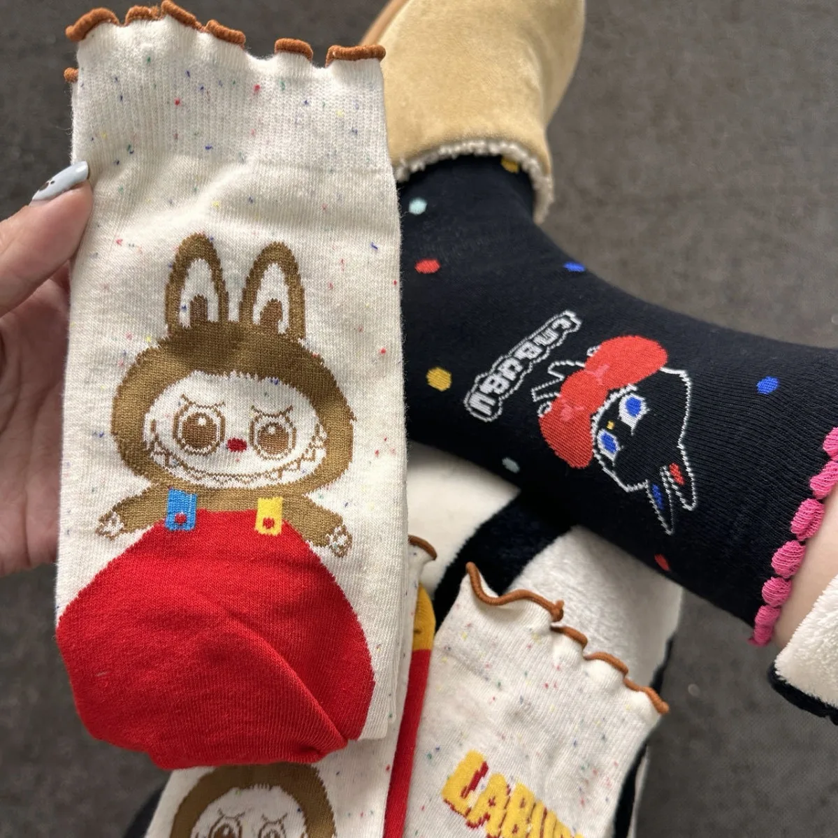 

New Rabbit fashion hundred hundred medium socks lace dotted line Dongdaemun design models Japanese cute girls tide cotton socks