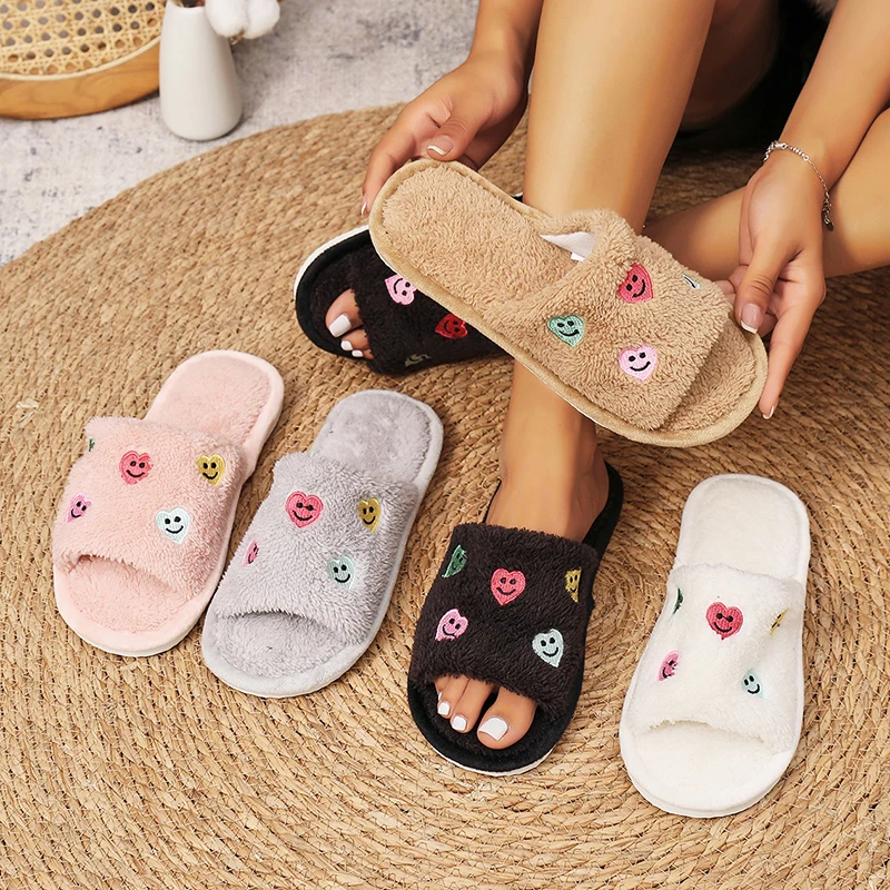 Fluffy Slippers Women Flats Home Autumn Winter Heart Smile Designer Shoes Girls Indoor Fuzzy Fur Slides Soft Non-Slip Open Toe