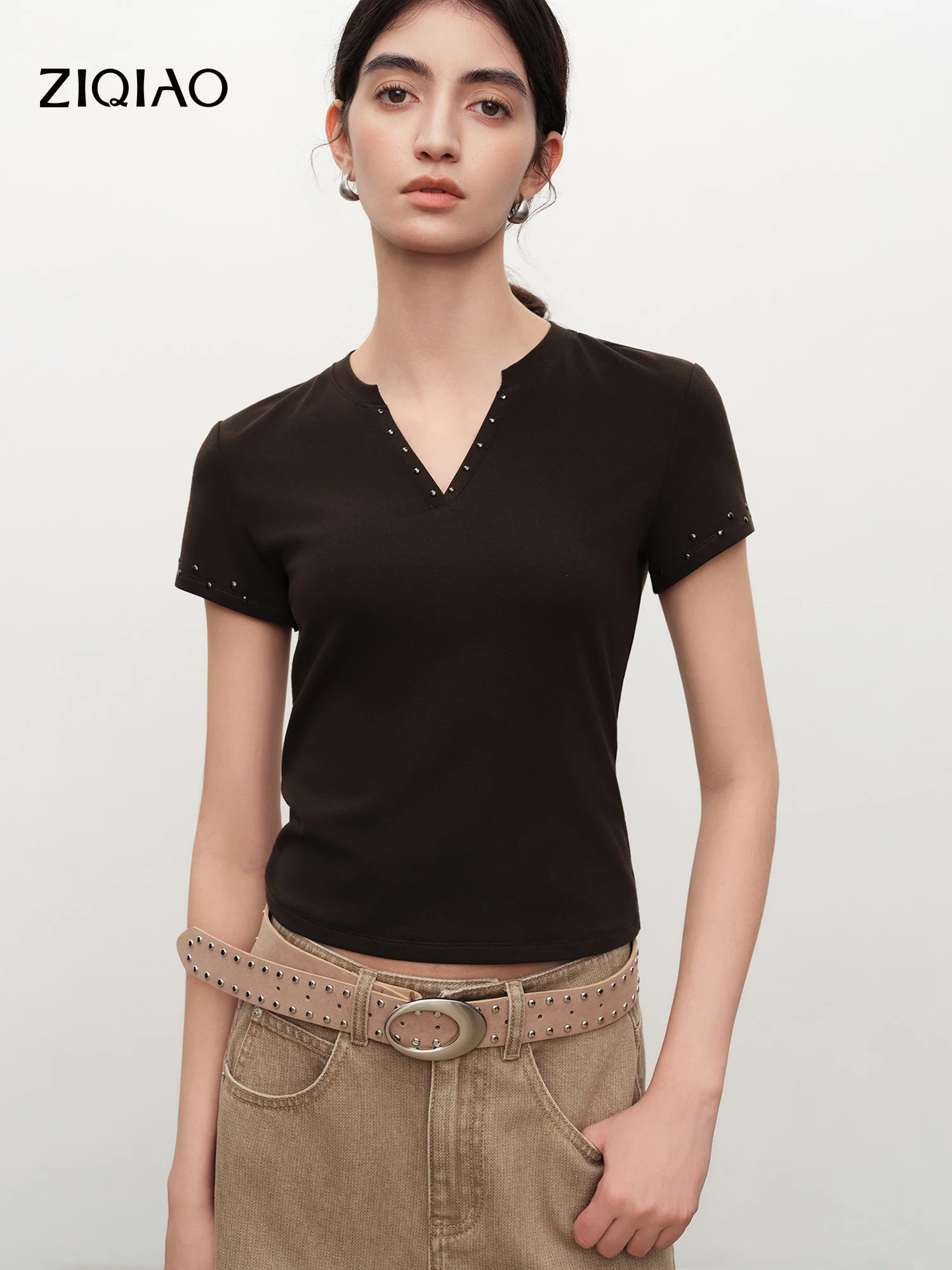 ZIQIAO Antimicrobial Stretch Fabric Women's Slim-Fit T-Shirt with Eye-catching Front Shoulder 2026 Summer New Arrival Stylish