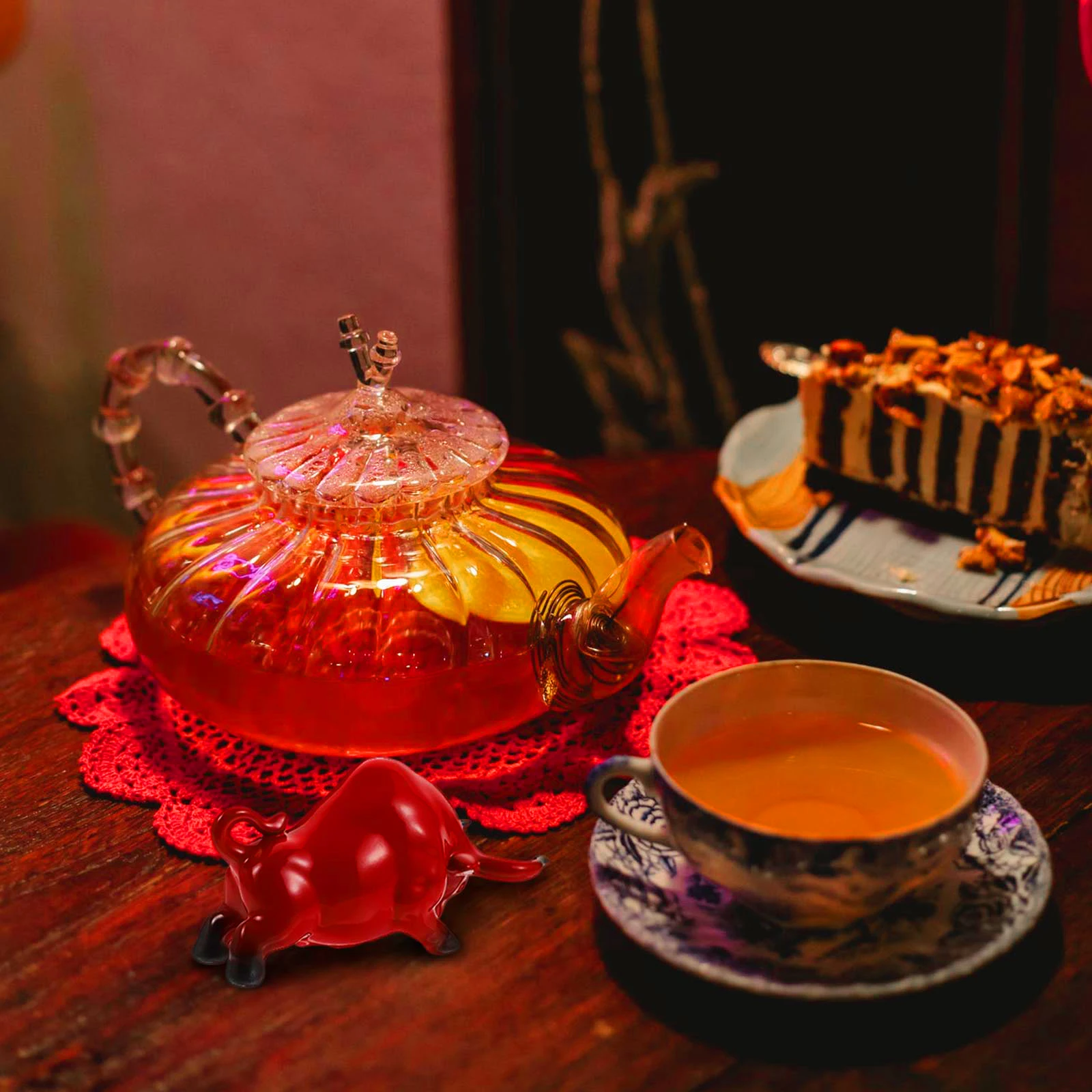 

1Pcs Red Ceramic Tea Pet Decor Home Garden Study Room Ornament Exquisite Miniature Bull Sculpture Desktop Decoration