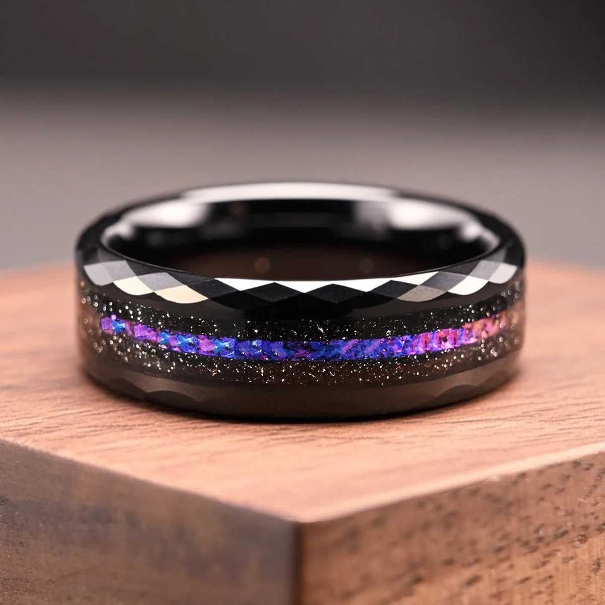 Herren Galaxy Wolframkarbid Eheringe mit Meteoriteneinlage, gehämmerter Ring, Jubiläums-, Verlobungs-, Versprechens- und Alltagsringe, bequeme Passform – Detail 8