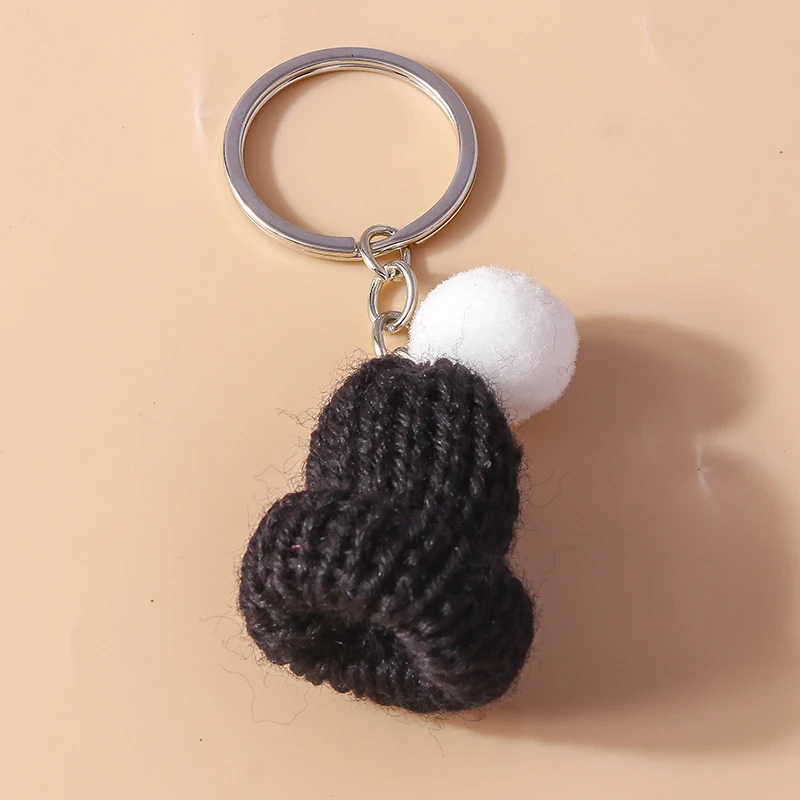 Aihua Neuer Kawaii Gestrickter Weihnachtsmann-Mützen-Schlüsselanhänger für Frauen Flauschiger Gehäkelter Mützen-Schlüsselanhänger Weihnachten Neujahr Schmuck Geschenke – Detail 3