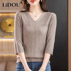 Summer Loose Casual V-neck Buttons Knitted T-shirt Ladies 3/4 Sleeve Simple Fashion All-match Top Women Solid Color Pullover Tee