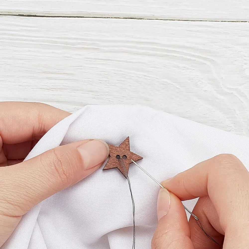 1 Box 100Pcs Wooden Stars Buttons with 2 Holes Vintage Small Sewing Scrapbooking Craft Button Christmas Decoration