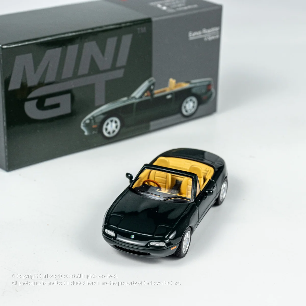 MINIGT 1:64 Eunos Roadster V-Special Model Car