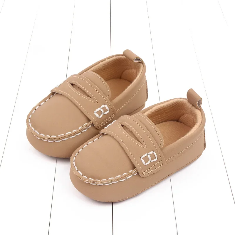 Fashion Designer scarpe da neonato mocassini Slip-on neonato primi camminatori Sneakers da bambino scarpe Casual traspiranti