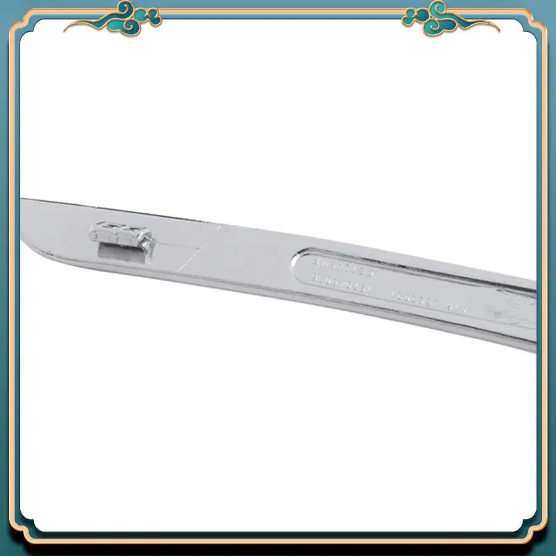 

L39A-Светительная полоса заднего бампера 1698852021 Светоотражающая полоса бампера 1698851921 Полоса бампера Forbenz