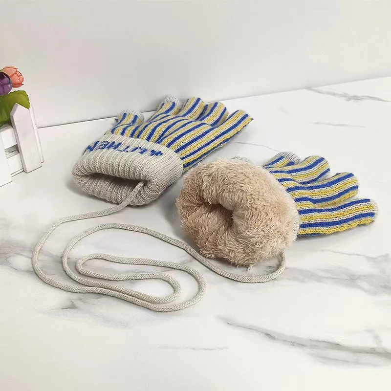 1 para rękawiczek dzianinowych w paski, retro, ocieplane polarem, z obsługą ekranów dotykowych, z paskiem na szyję, ciepłe do jazdy na rowerze, odpowiednie dla kobiet i mężczyzn, na jesień i zimę, niezbędne na zimną pogodę, idealne dla studentów, na prezenty świąteczne.