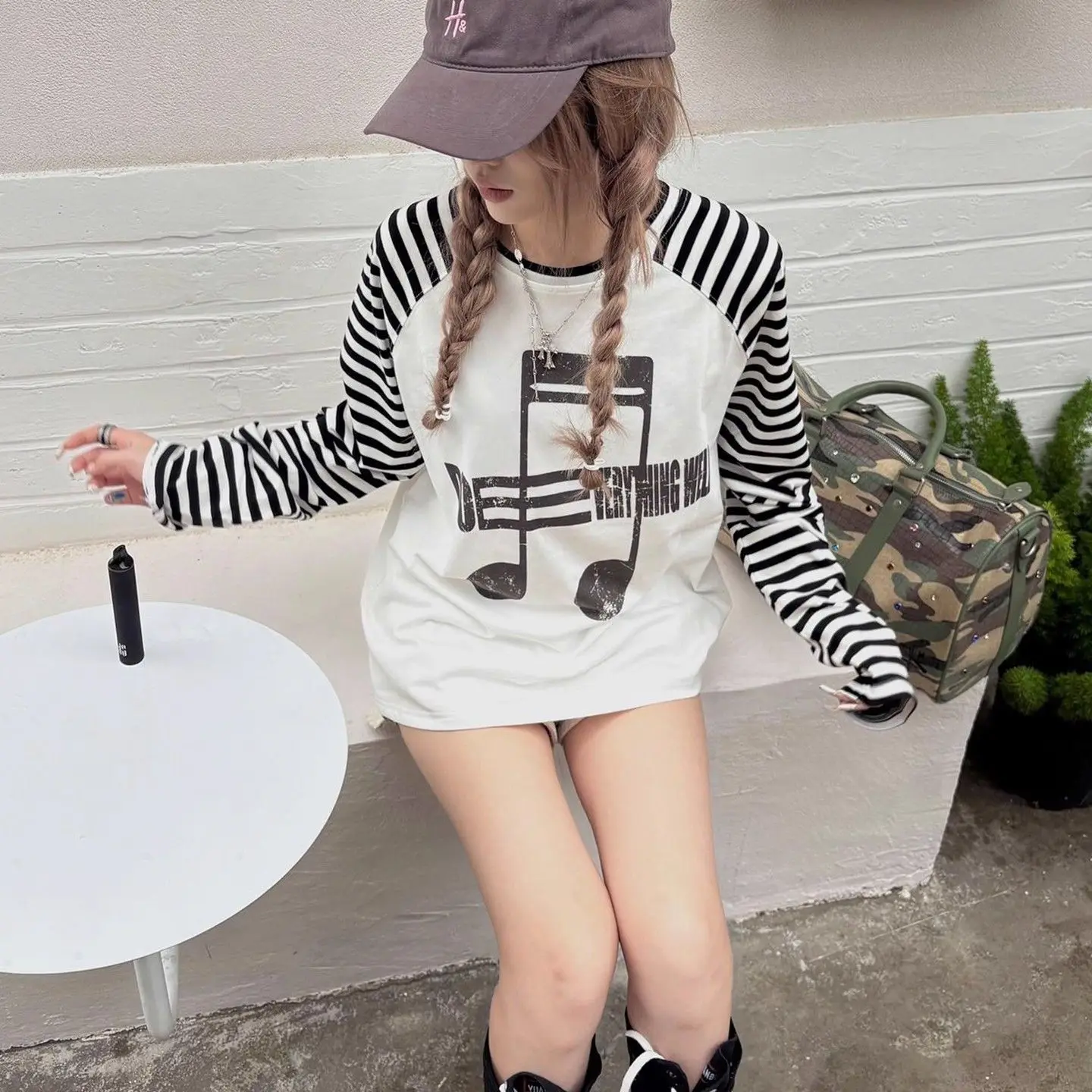 

Gagaok Harajuku Y2k Top American Light Asian Style Long Sleeved T-shirt Women Autumn Striped Printed Raglan Top Y2k Clothes