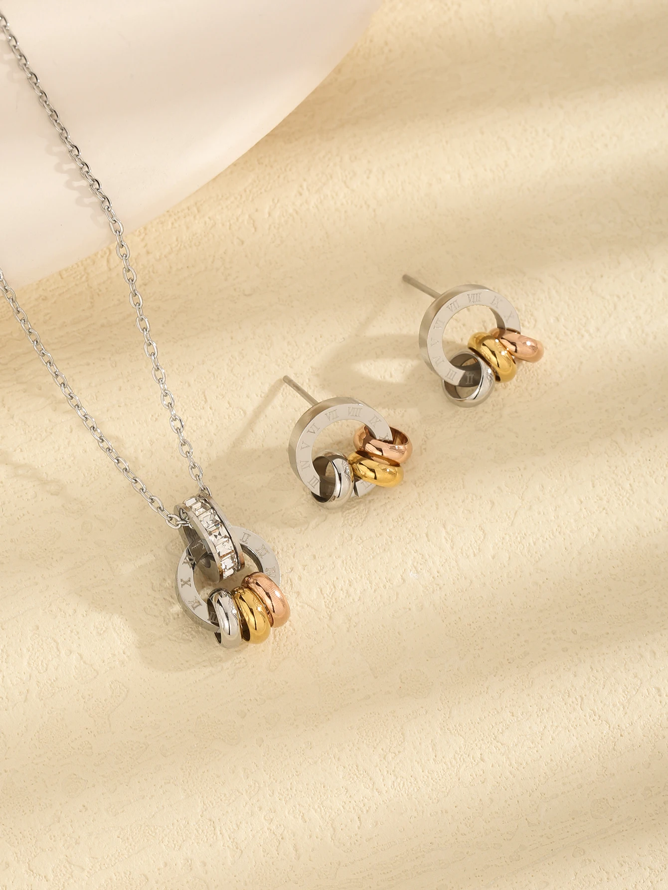 Colar De Pingente De Diamante Para Mulheres, Conjunto De Brincos Tricolor Digital Romano, Jóias De Aço Titânio, Atacado