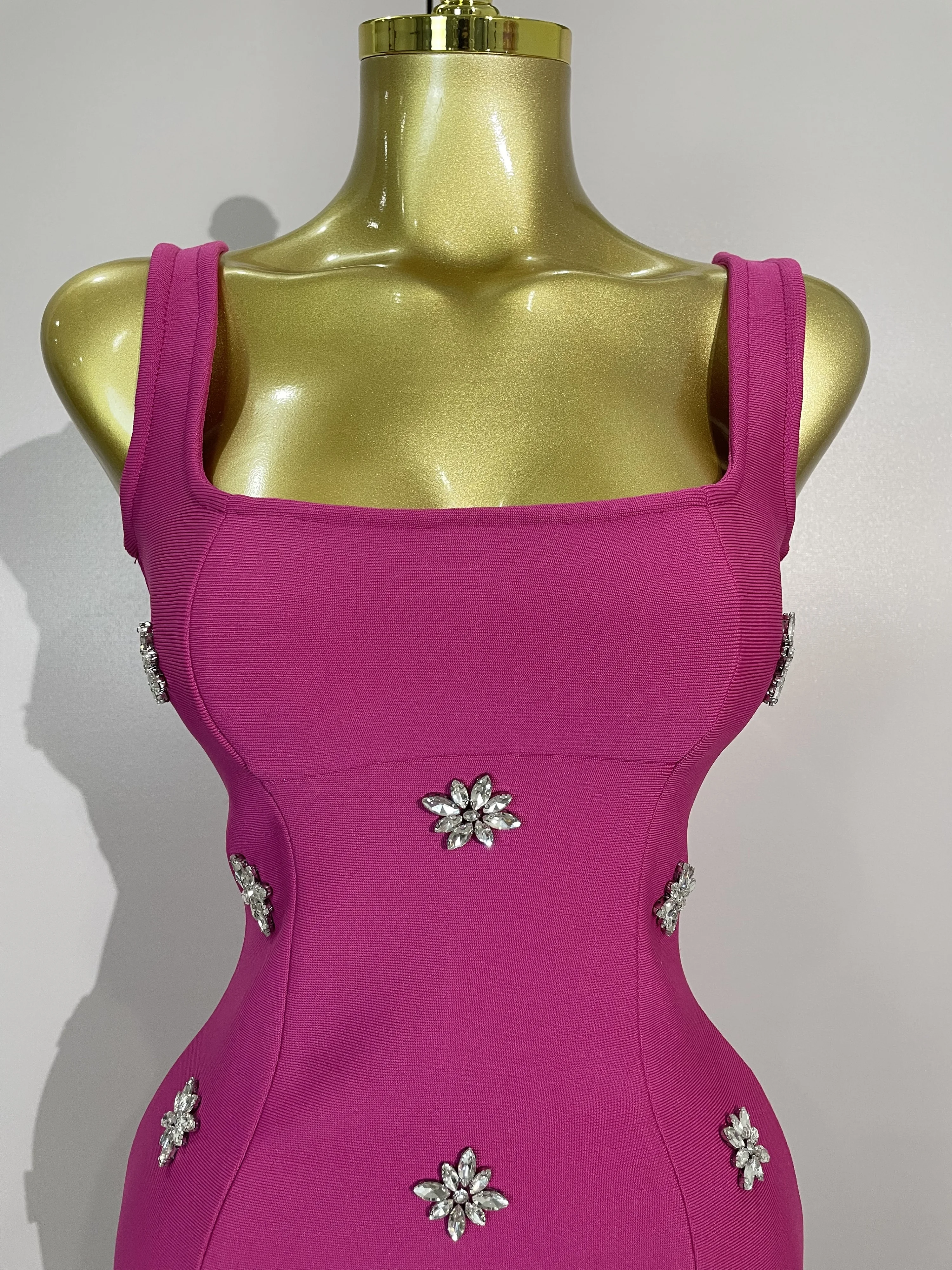 Sparkly Strass Sexy Vierkante Kraag Bodycon Mini Bandage Jurk Vrouwen Vieren Avondfeest Elegante Luxe Verjaardag Jurk