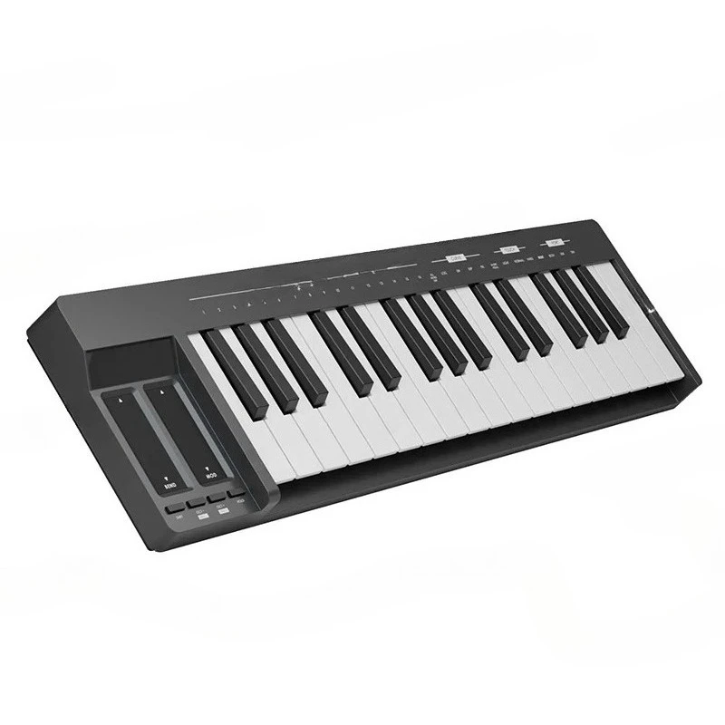 

Комплект MIDI-клавиатуры-контроллера, базовый синтезатор L1 и портативный KB-32M