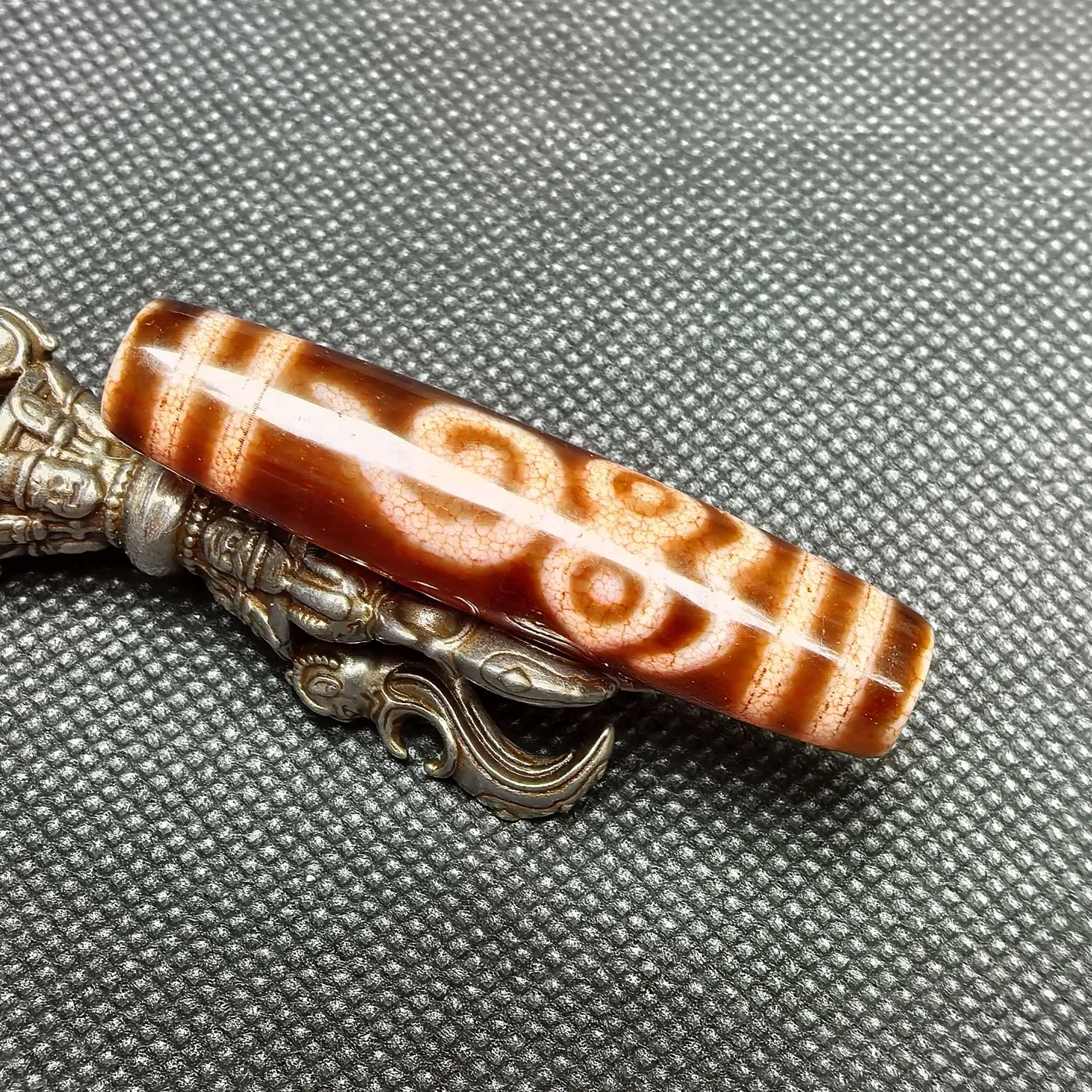 Yellow Color Dzi Beads Dragon Scales and Phoenix Blood, the Wisdom Eye of the Sky Jewel Fengshui Amulet  Pendant and Necklace