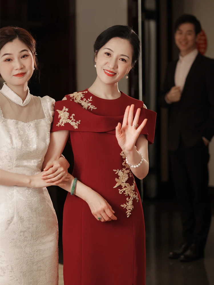 

Элегантное длинное свадебное платье для мамы, стройнящее фигуру, с высоким воротником, коротким рукавом, цветочным принтом, летнее, для свадебного банкета