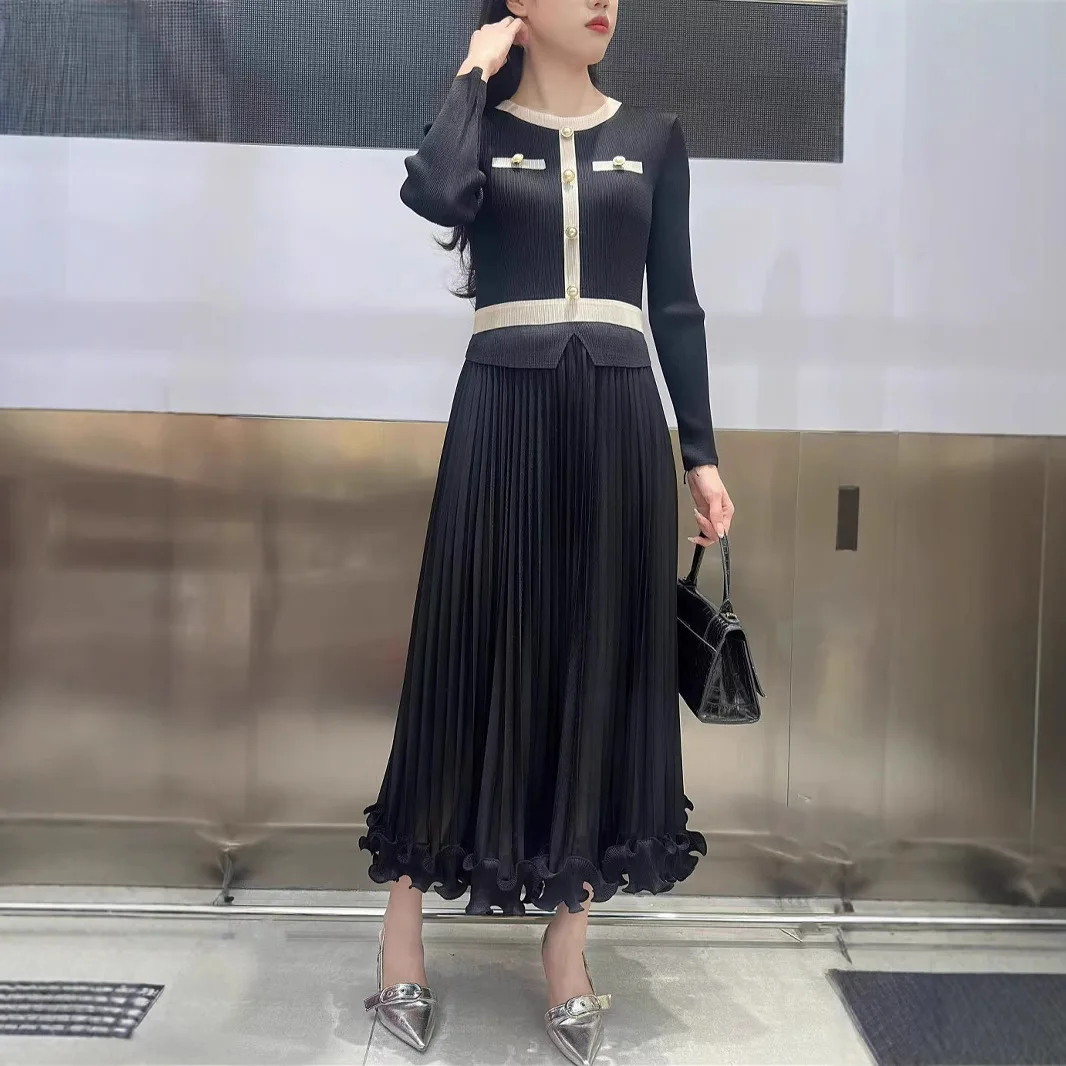 

Miyake Pleated High-end Fashion Women's Clothing New Color Block Round Neck Long Sleeve Loose Large Size Elegant Pleated Skirt