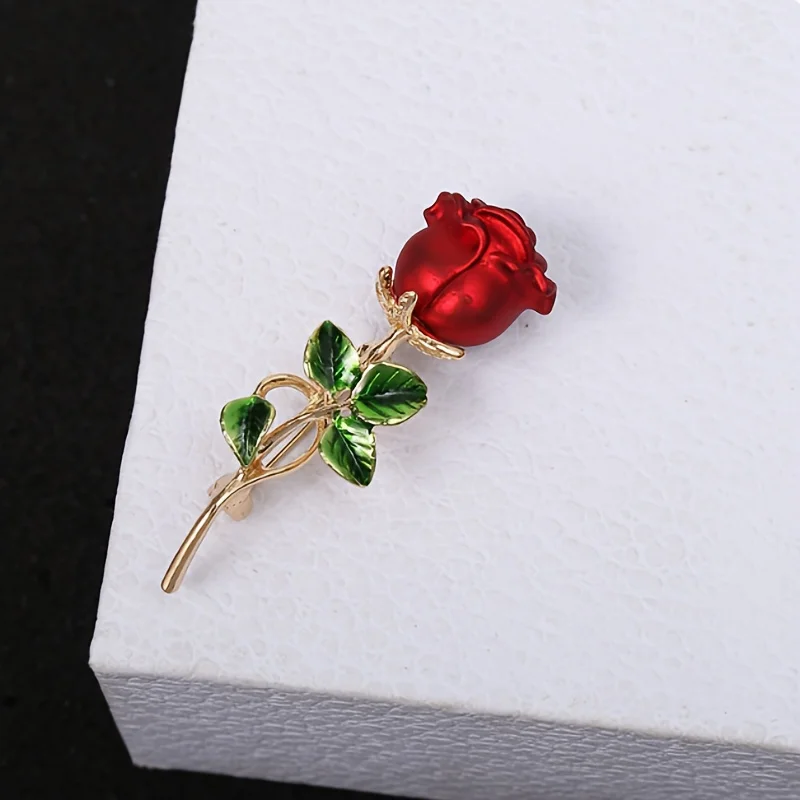 [Holiday Joy] Elegant Red Rose Brooch with Green Leaves - Stylish Alloy Lapel Pin, Perfect for Dresses, Sweaters, and Coats - Th