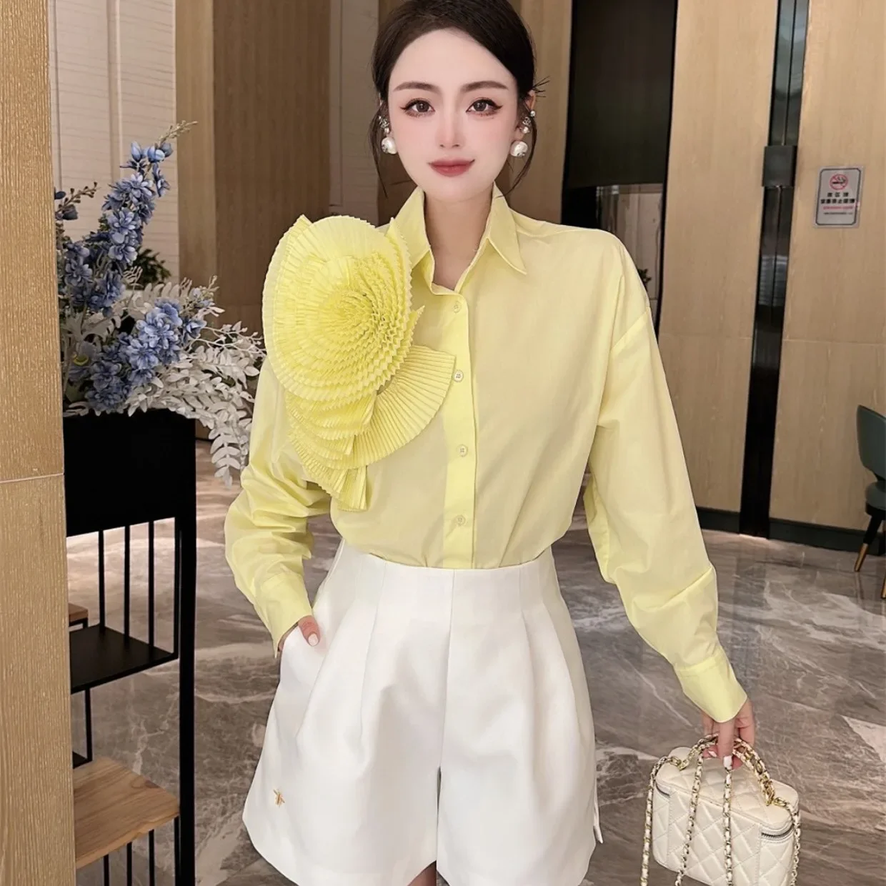 Gagarich Pleated Three-dimensional Large Flower Long Sleeved Shirt Women 2024 Light Luxury Fashion Unique Stunning Street Blouse