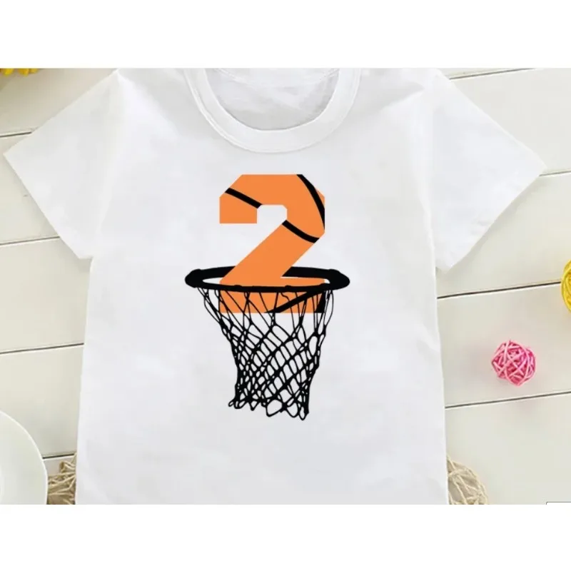 Divertenti numeri di compleanno di pallacanestro t-shirt giocatori di basket per bambini sparare nella rete stampa Tees Top Kid