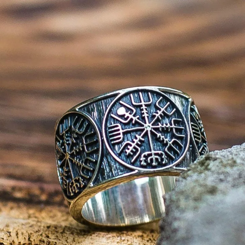 Vintage Viking Rune Signet Scandinavn Rings for Men Domineering Punk Nordic Amulet Jewelry for Men Party Charm Gifts Wholesale