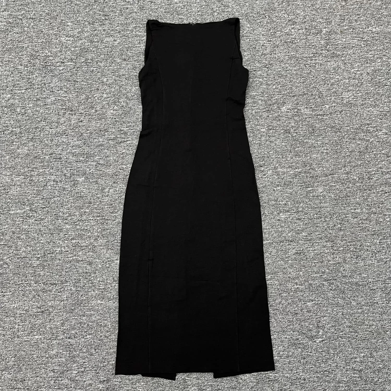 

Kar&Otza Women's 2024 Autumn/Winter New Shoulder Sleeveless Dress for Commuting, Tailored and Split Black Midi Long Dress