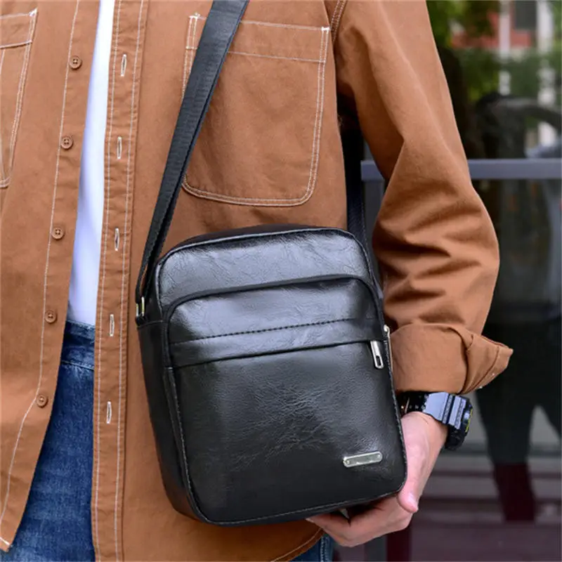 

Men's PU Leather Crossbody Bag Zipper Mutil Pocket Retro Business Phone Messenger Bag For MaleTravel Handbags