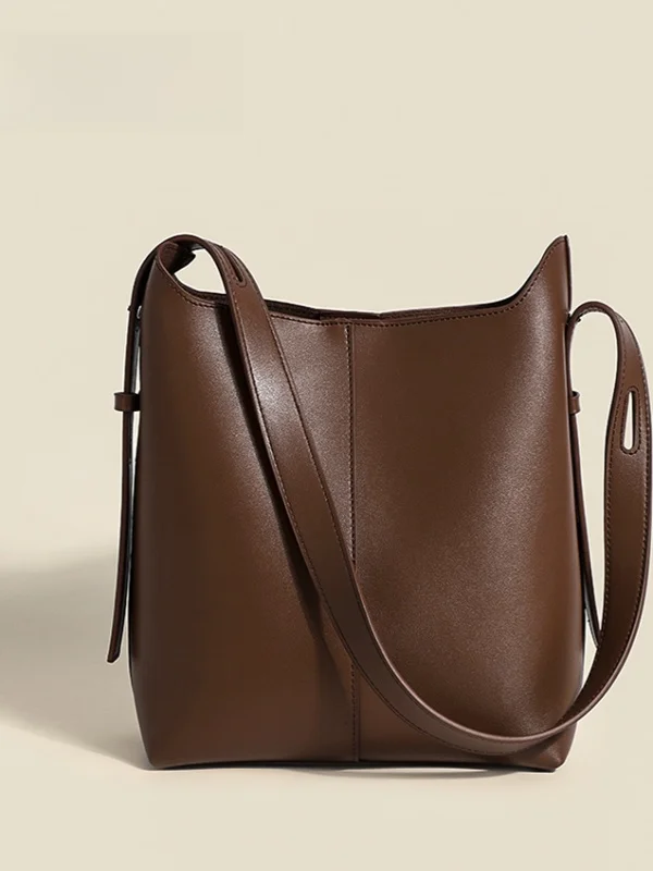 

Новинка 2025, женская сумка-мешок на одно плечо, высококачественная большая сумка через плечо Briti Sle, мягкий полиэстер, молния C...