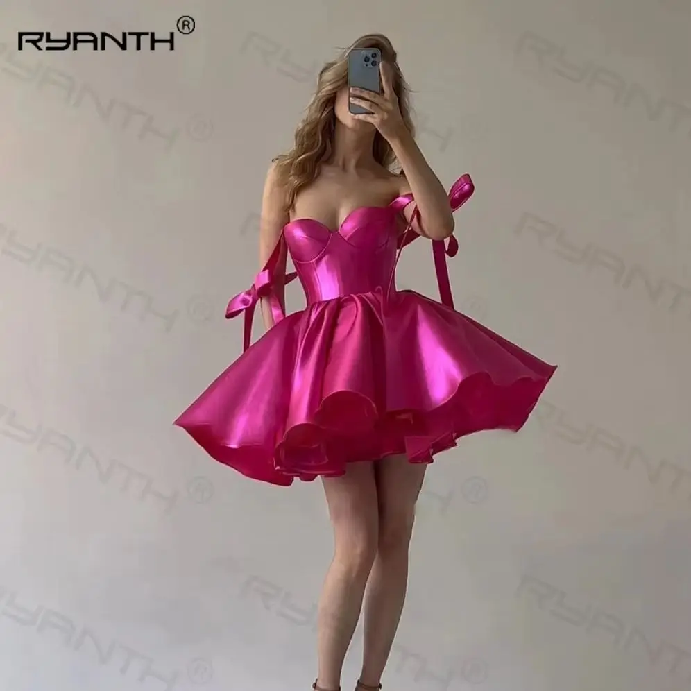 Ryanth Short Off Shoulder Satin Homecoming Dress fot Teens 2024 Mini Sweetheart Puffy Prom Cocktail Party Dress Drawstring Back