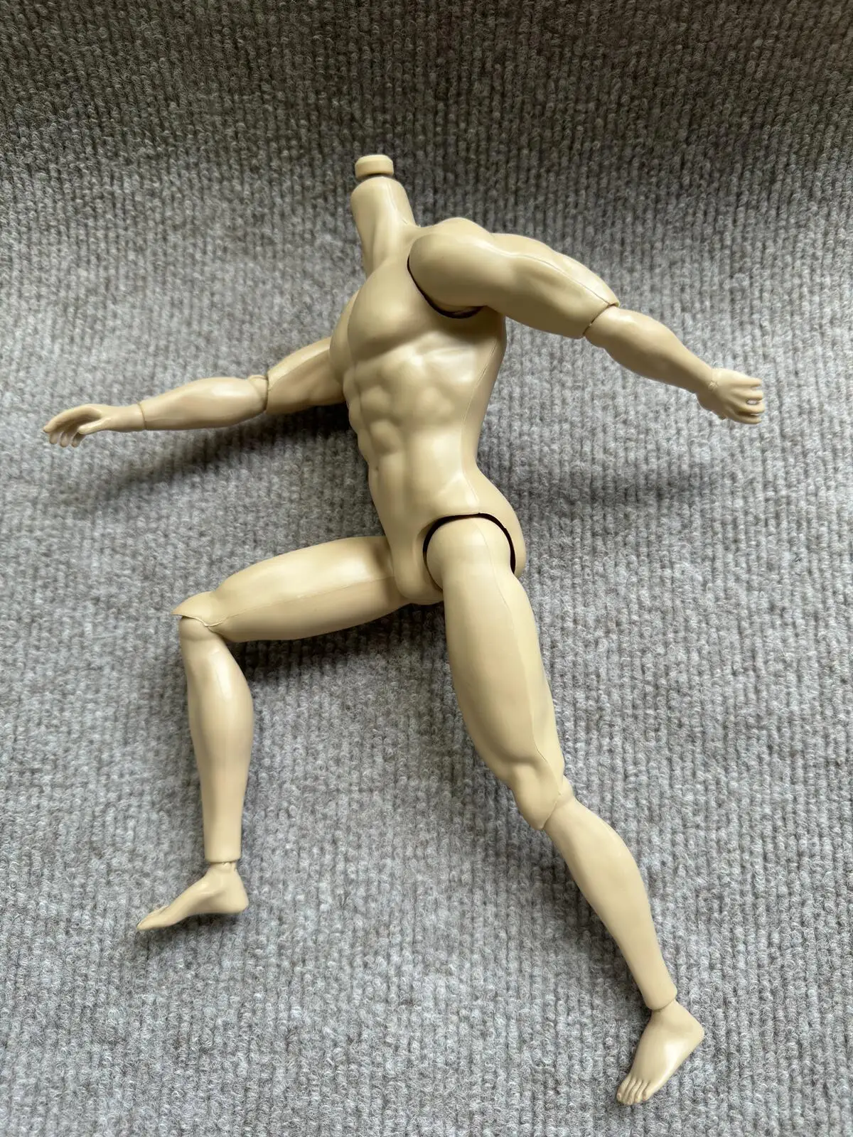 로고가 없는 32CM 남성 근육 몸 작은 결함 흰색 라틴계 탄 피부 톤 1/6 관절 이동식 인형 몸