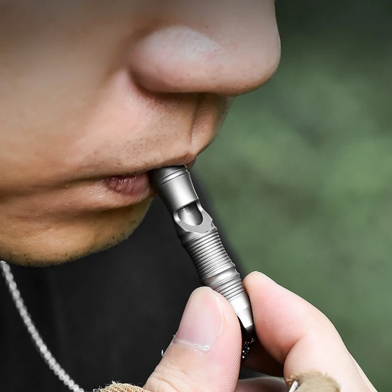 휘슬 스팟 새로운 티타늄 합금 EDC 야외 조명 트위터 단일 튜브 티타늄 합금 휘슬 도움 휘슬