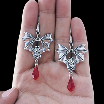 Gothic Vampir Fledermaus Ohrringe für Frauen Mann Mode heid nischen Hexen schmuck Zubehör roten Kristall Vintage Fledermaus Anhänger Ohr haken neu