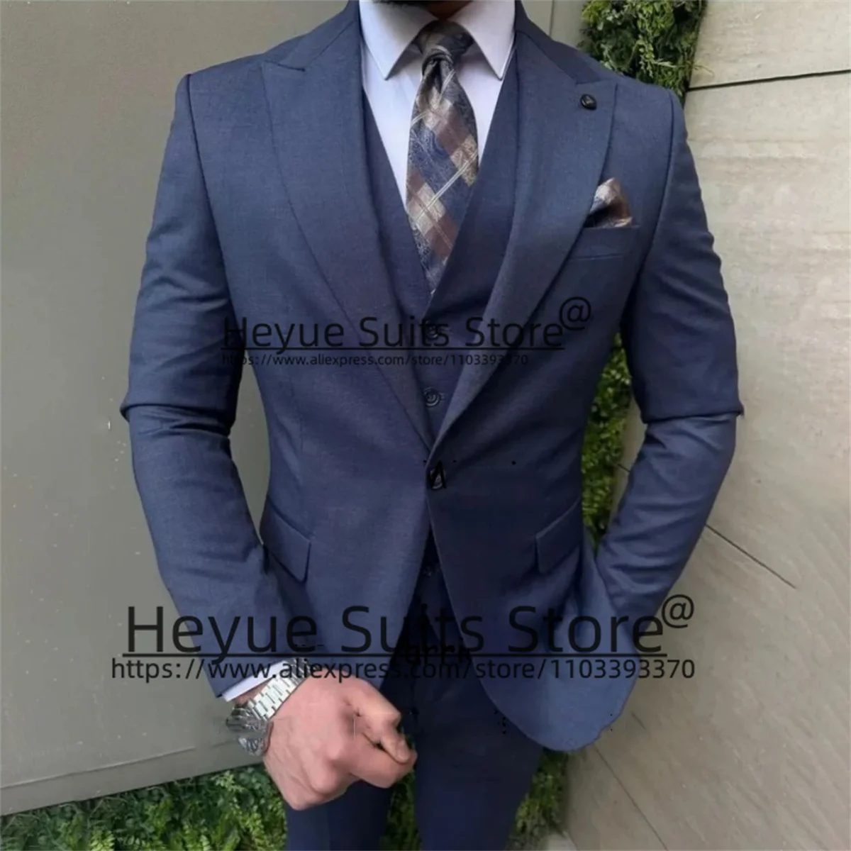 

Business Navy Blue Formal Conference Men Suits Slim Fit Peak Lapel Wedding Groom Tuxedos 3 PCS Sets Trajes Elegante Para Hombres