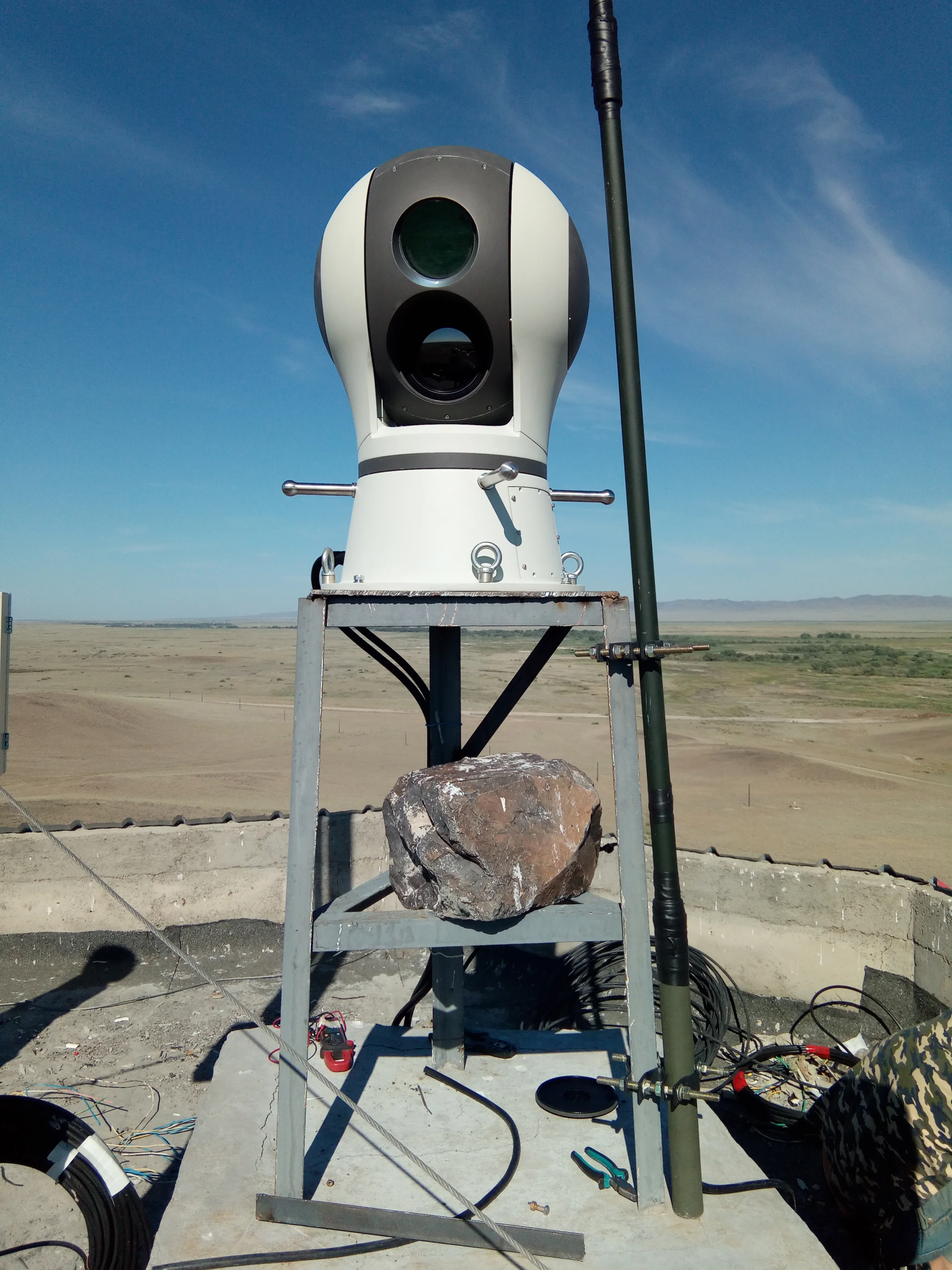Heavy-duty High Speed Pan Tilt Turntable System for  Marine Long Range Thermal Caera Rotator