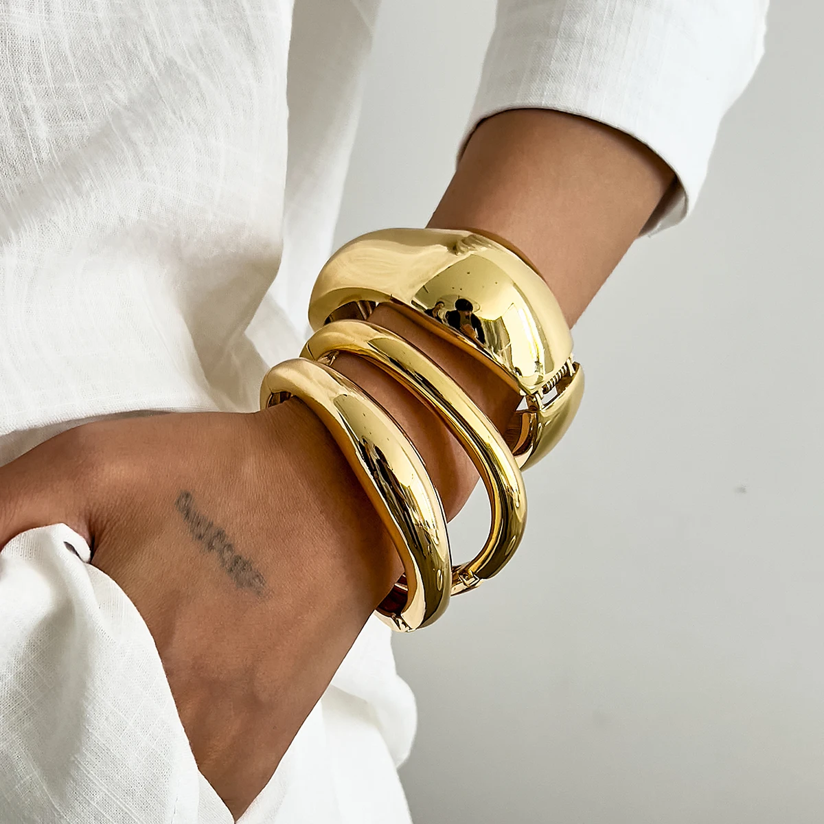 Salircon Vintage Punk Glänzend Breite Manschette Armreif Frauen HipHop Gold Farbe Geometrische Metall Frühling Armband Pulseras Steampunk Schmuck