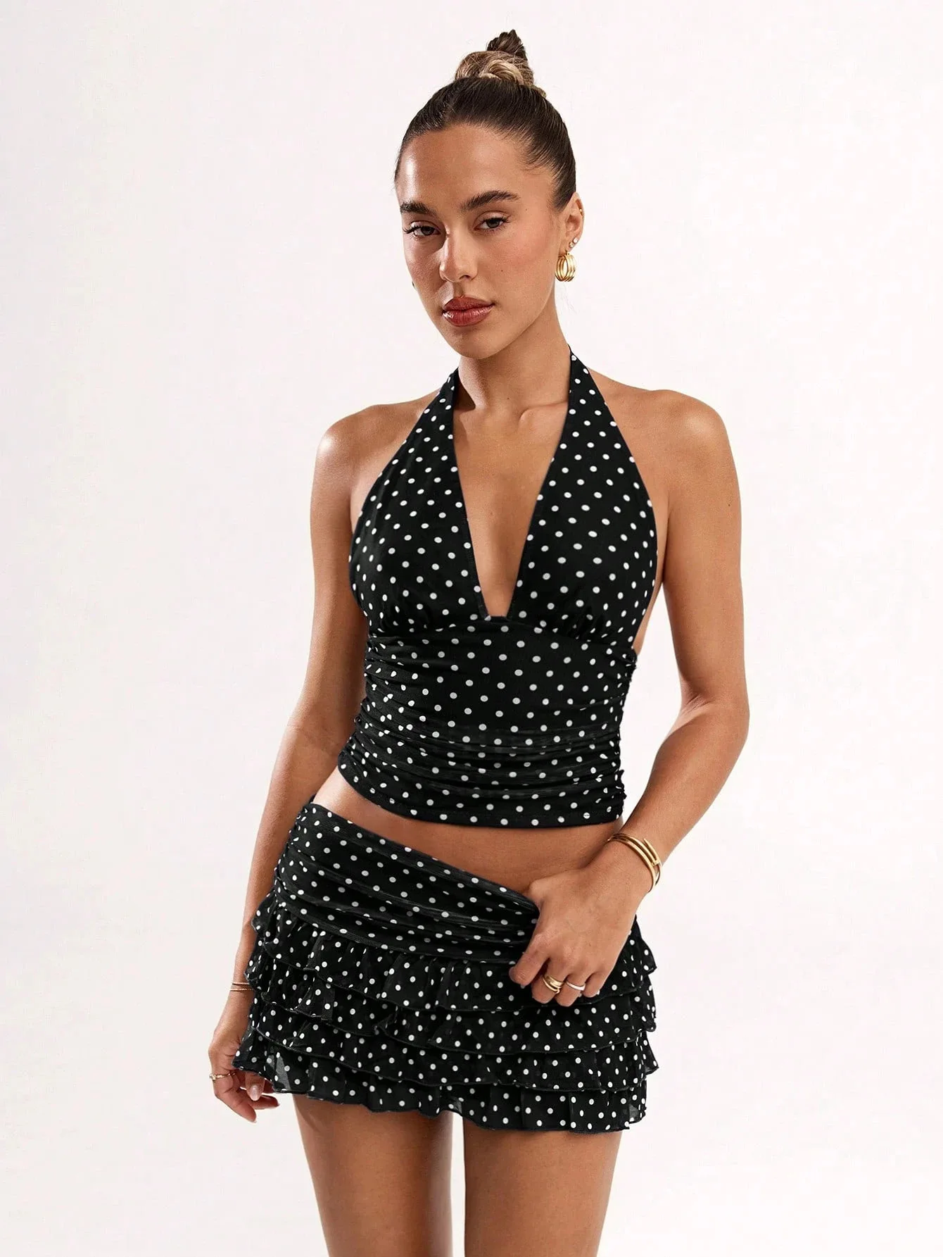 

Summer Sexy Short Skirt Suit Polka Dots Fashionable Beach Vacation Style Halter Neck Ear-trimmed Vest Top Shorts Two-piece Set