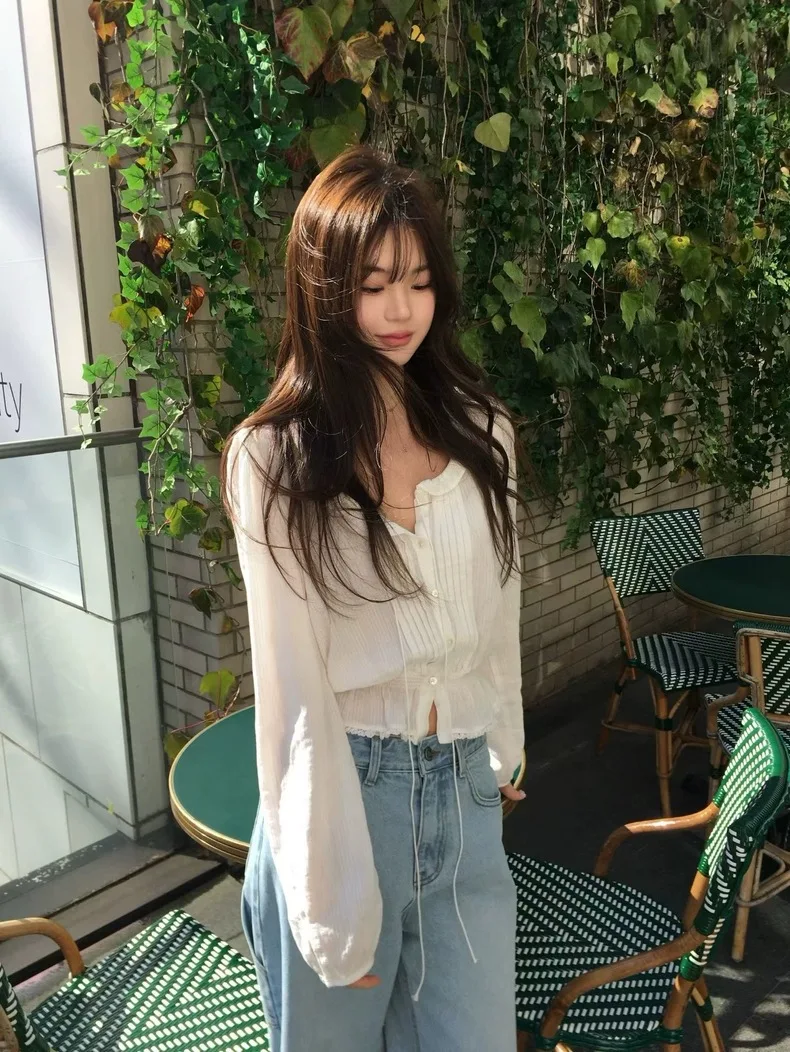 

Весна-Лето 2026 Женская рубашка с V-образным вырезом, приталенная, из мягкого хлопка, с волнистым краем, в корейском стиле, с длинным рукавом, короткая, L...