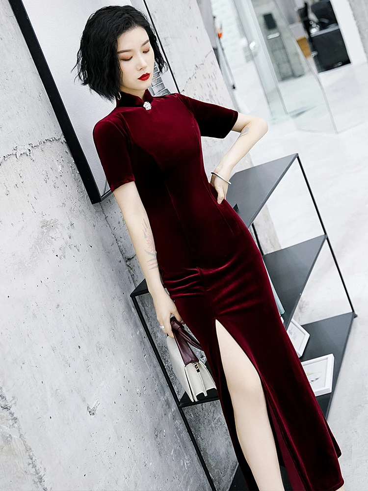 

Вечернее платье из длинного бархата 2024 года для женщин, костюм для выступлений в бальных залах, ретро-стиль, короткий рукав, полиэстер