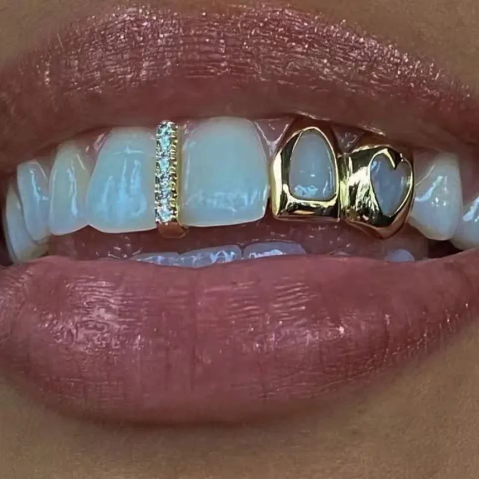 2pcs Set Hip-hop Gold Color Hollowed Hearts Zircon Inlay Stainless Steel Dental Grills for Women Men Teeth Jewelry Accessories