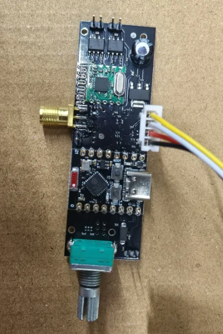Radio motherboard DIYSI4734 stereo amplifier 8 watts 0.96 screen ESP32-C3 compact firmware development