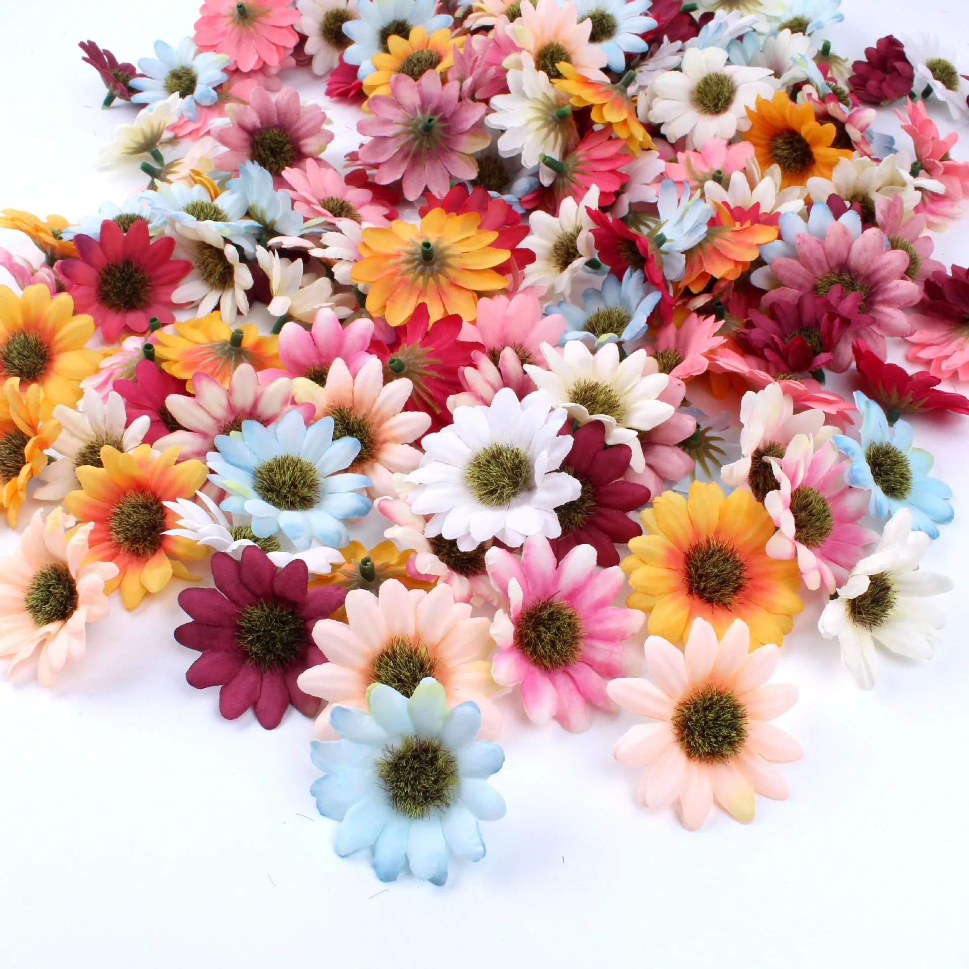 

40pcs Artificial Flowers Silk Daisy Christmas Home Outdoor garden Wedding Bride bouquet Hot sale Wreath Diy gifts Box Decoration