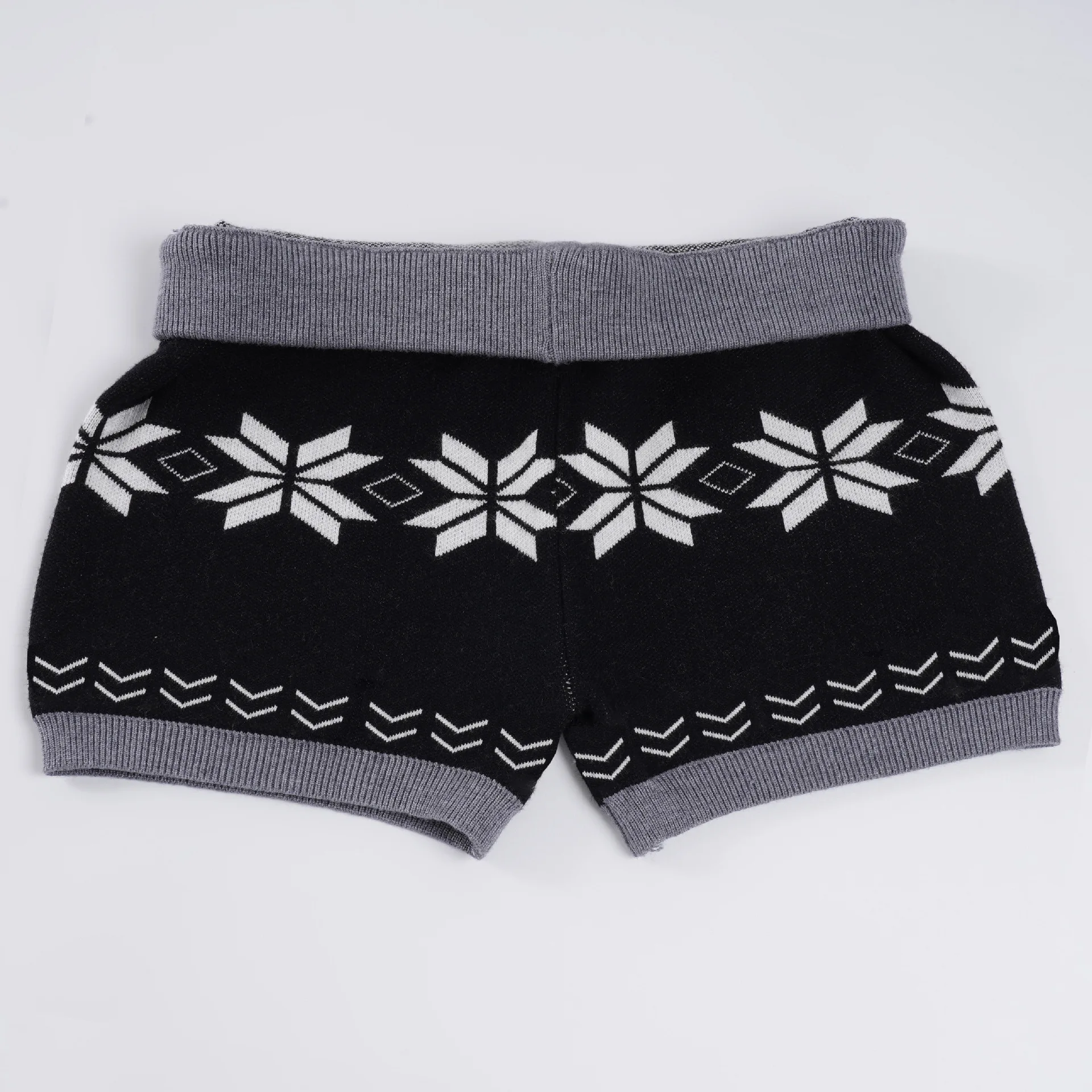 겨울 레트로 여성 대비 색상 눈송이 모양 울 니트 반바지 로우라이즈 섹시한 탄력성 캐주얼 반바지