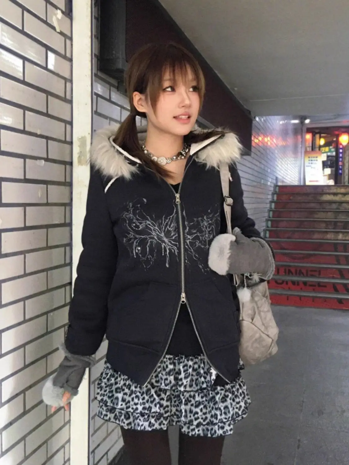 

Y2K Punk Faxu Fur Hoodies Subculture Streetwear Zipper Printed Coat American 2000s Long Sleeve Pockets Retro Gothic Sweatshirts